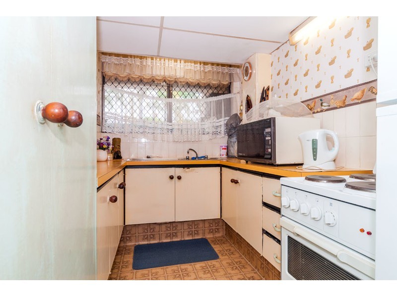 4/9 Proud Street, Labrador QLD 4215