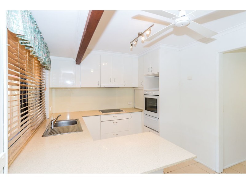 1/19 Stephenson Street, Labrador QLD 4215