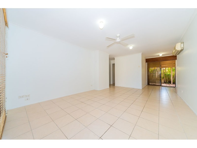 1/19 Stephenson Street, Labrador QLD 4215