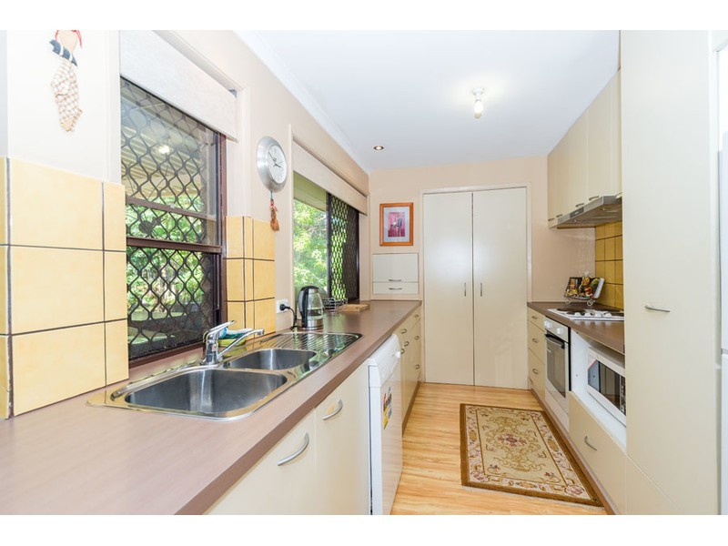 261 Central Street, Arundel QLD 4214