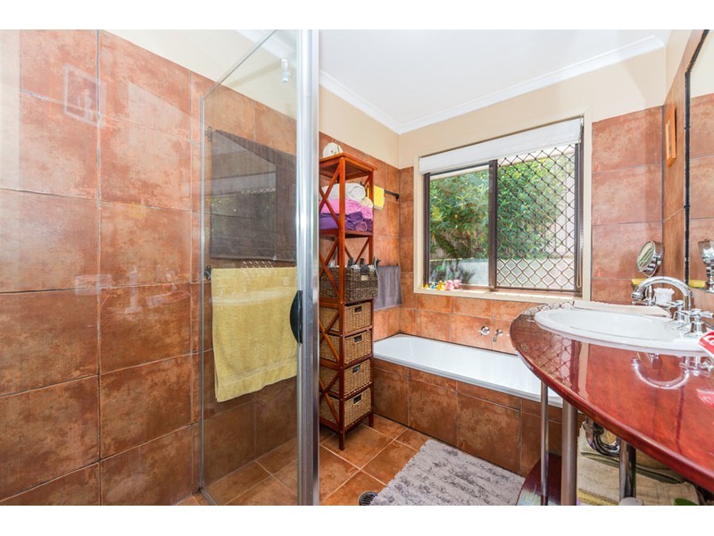 261 Central Street, Arundel QLD 4214