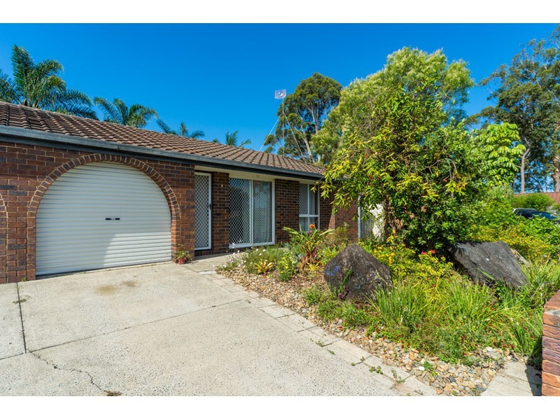 1/10 Robin Joy Close, Labrador QLD 4215