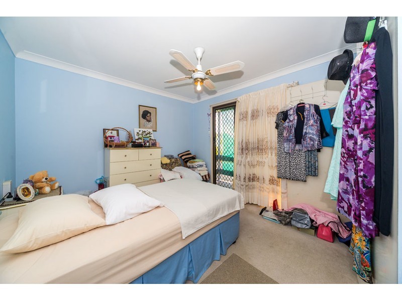 16 Kylie Street, Arundel QLD 4214