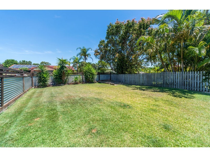 2/5 Orkney Place, Labrador QLD 4215