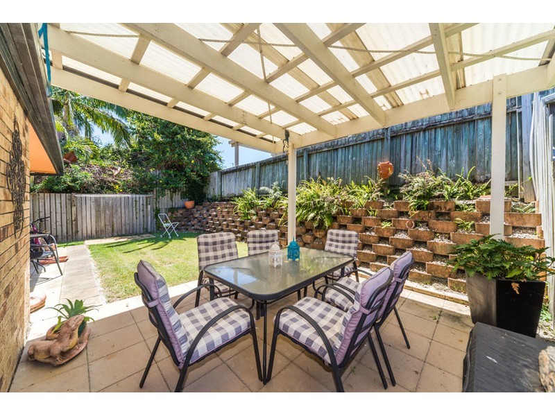 2/5 Orkney Place, Labrador QLD 4215
