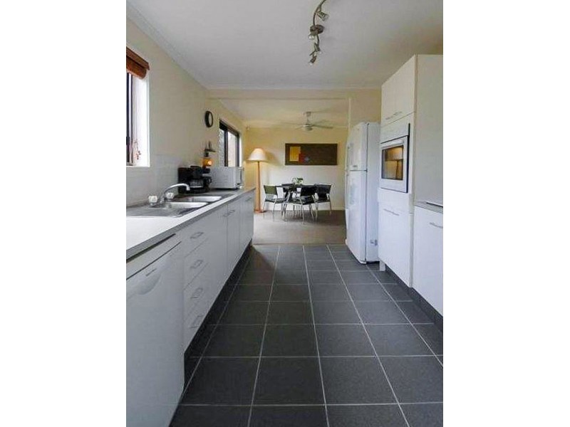 8/35 McMillan Street, Labrador QLD 4215