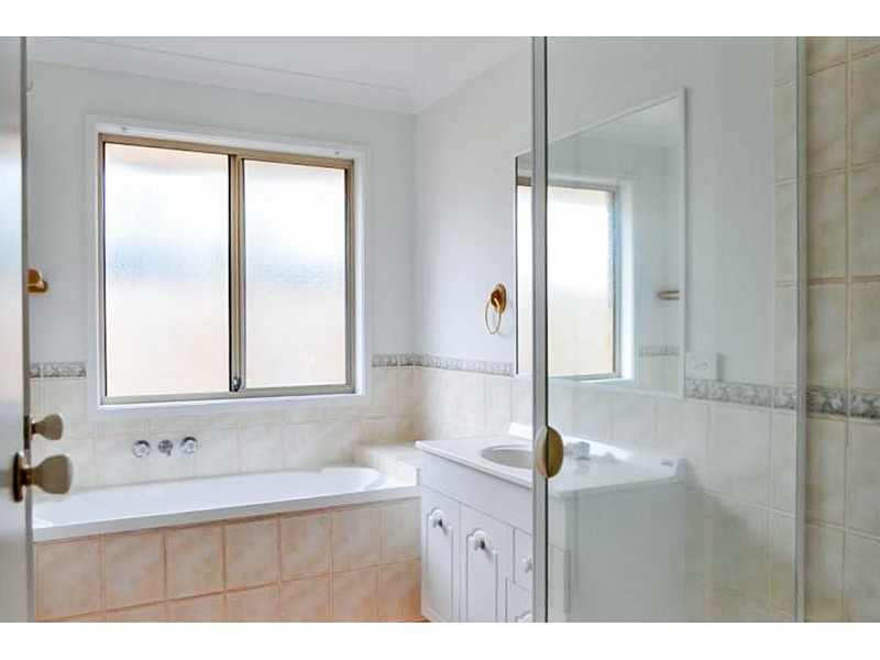 5 Bernini Place, Coombabah QLD 4216