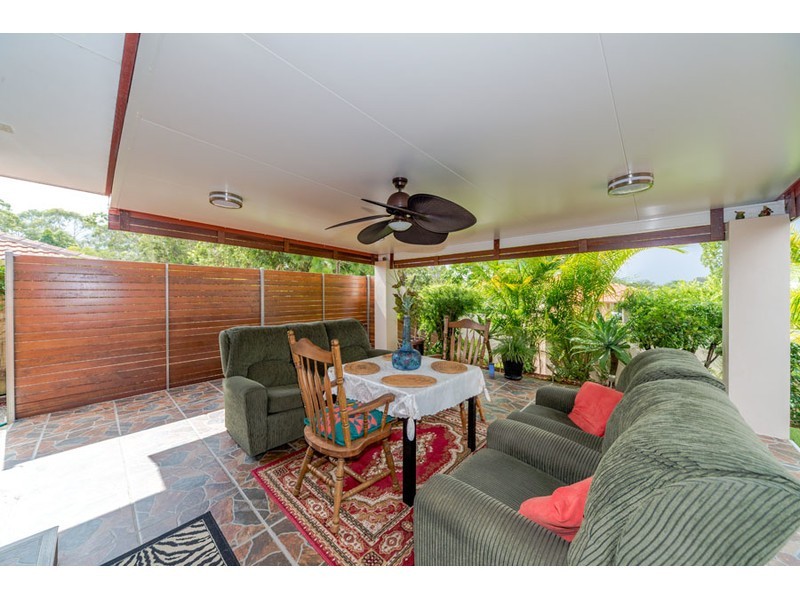 2/4 Jacqueline Avenue, Labrador QLD 4215