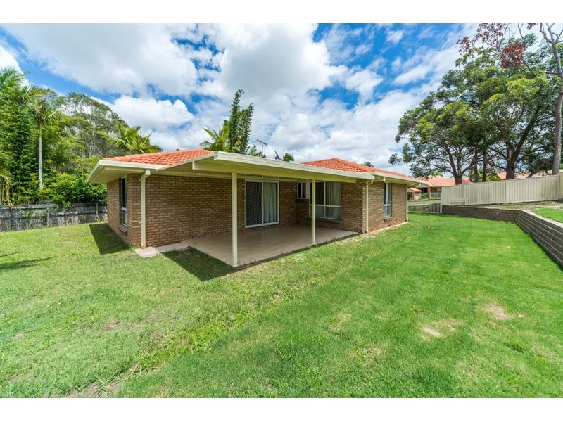 35 Clubhouse Drive, Arundel QLD 4214
