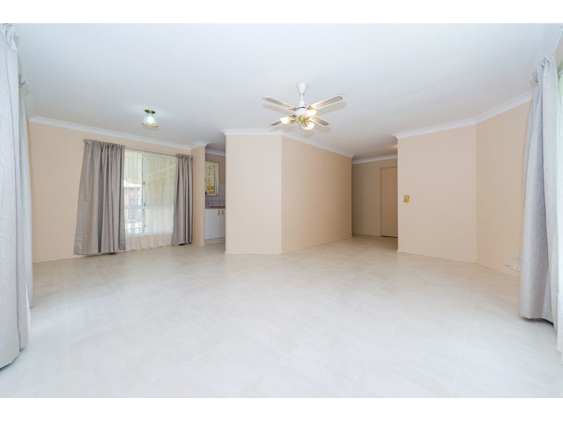 35 Clubhouse Drive, Arundel QLD 4214