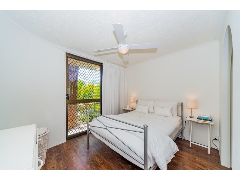 4/33 Whiting Street, Labrador QLD 4215