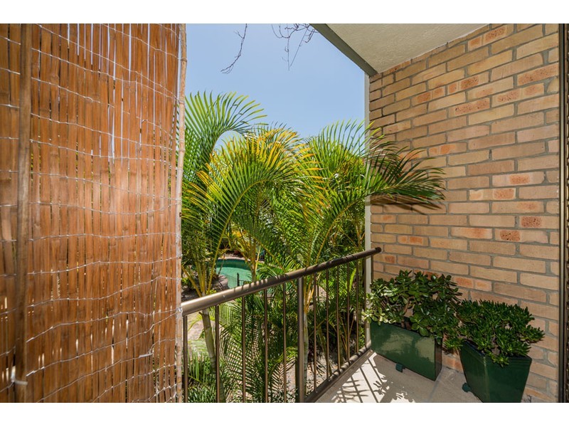 4/33 Whiting Street, Labrador QLD 4215