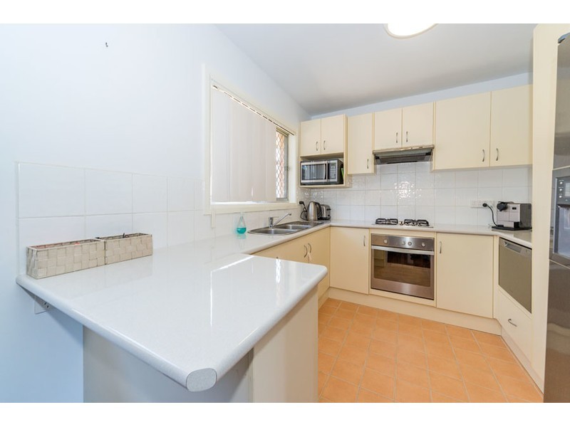 4 Grace Avenue, Labrador QLD 4215