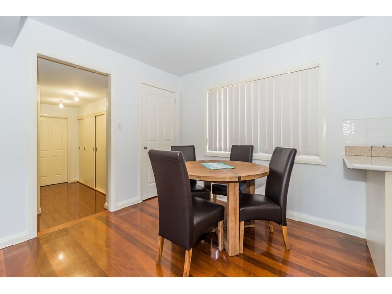 4 Grace Avenue, Labrador QLD 4215