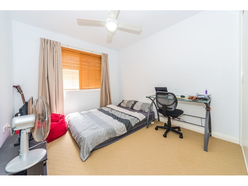 4 Grace Avenue, Labrador QLD 4215