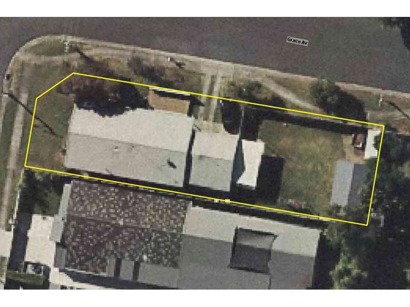 4 Grace Avenue, Labrador QLD 4215