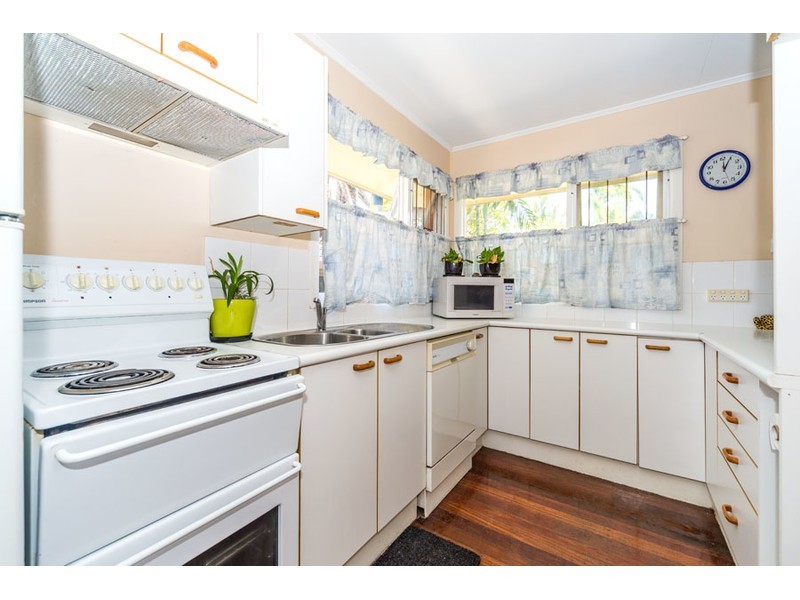 22 Reynolds Avenue, Labrador QLD 4215