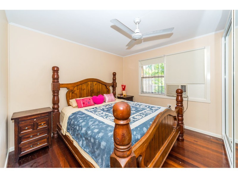 22 Reynolds Avenue, Labrador QLD 4215