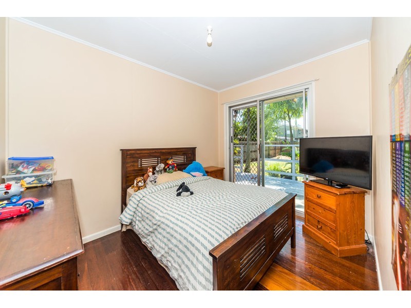 22 Reynolds Avenue, Labrador QLD 4215