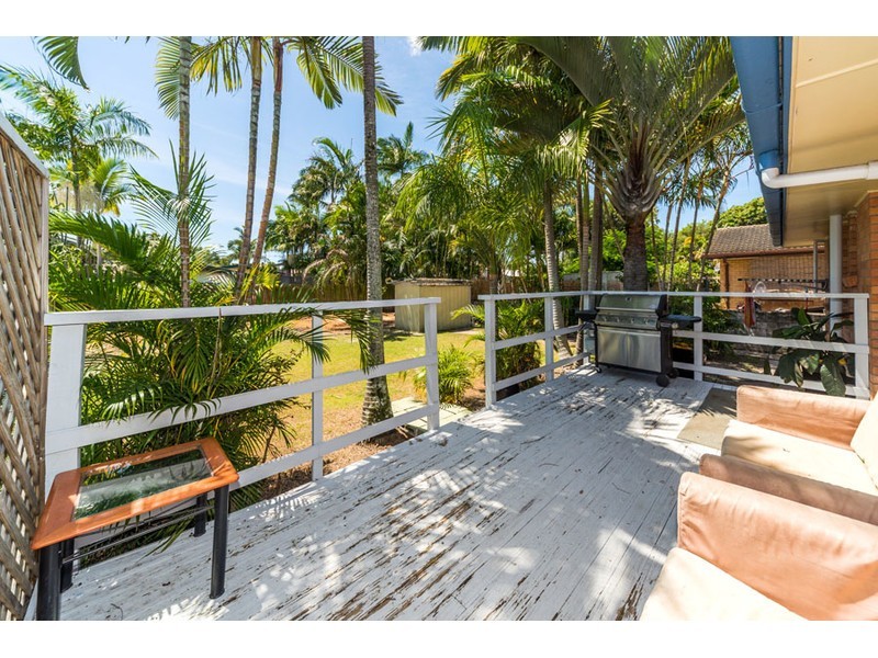 22 Reynolds Avenue, Labrador QLD 4215