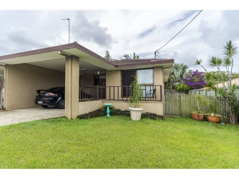 1/215 Central Street, Labrador QLD 4215