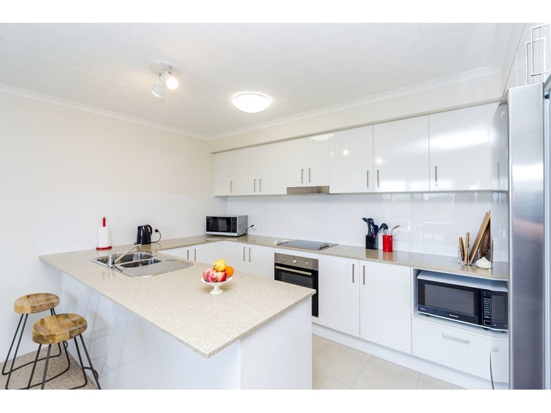 20/8 Ahern Street, Labrador QLD 4215