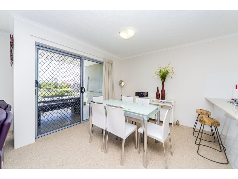 20/8 Ahern Street, Labrador QLD 4215