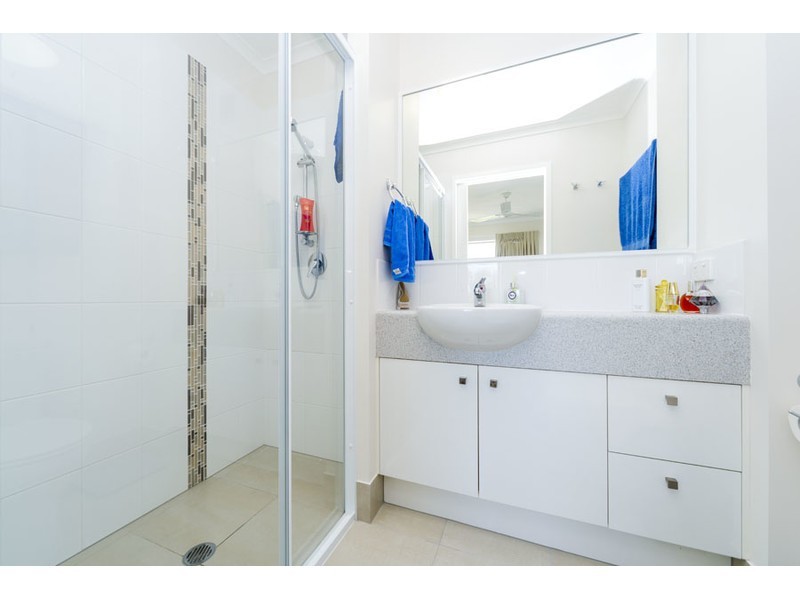 20/8 Ahern Street, Labrador QLD 4215