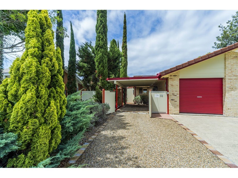 1/8 Clovelly Place, Labrador QLD 4215