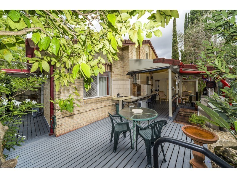 1/8 Clovelly Place, Labrador QLD 4215