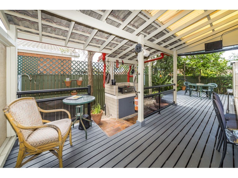 1/8 Clovelly Place, Labrador QLD 4215