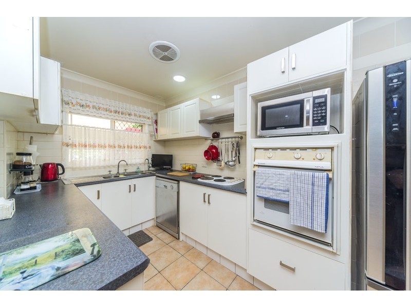 1/8 Clovelly Place, Labrador QLD 4215