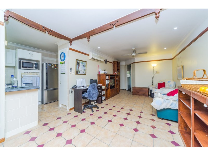 1/8 Clovelly Place, Labrador QLD 4215