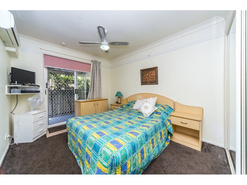 1/8 Clovelly Place, Labrador QLD 4215