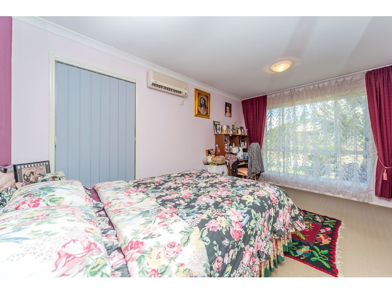 16 Madasin Close, Arundel QLD 4214