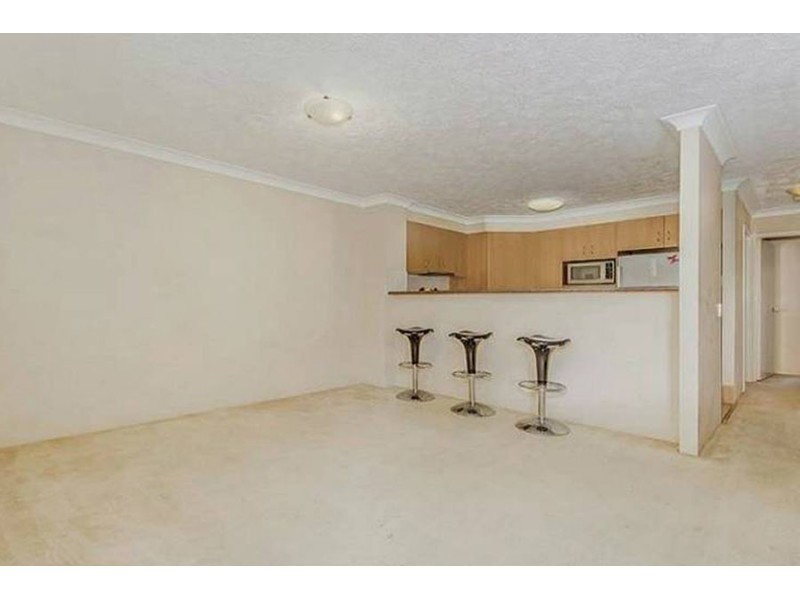 30/16 Sykes Court, Southport QLD 4215