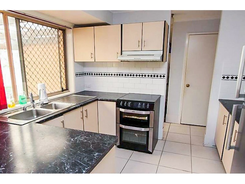 3 Fadden Close, Arundel QLD 4214