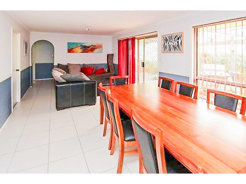 3 Fadden Close, Arundel QLD 4214