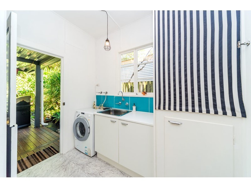 66 Central Street, Labrador QLD 4215