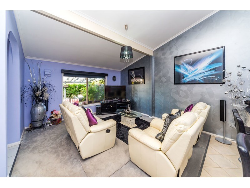 37/63 Olsen Avenue, Labrador QLD 4215