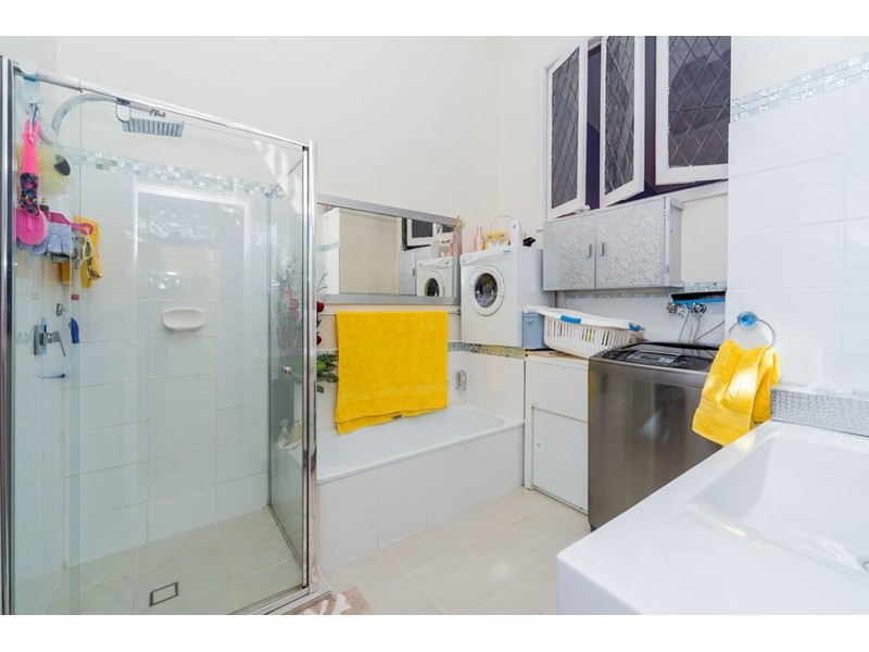 37/63 Olsen Avenue, Labrador QLD 4215