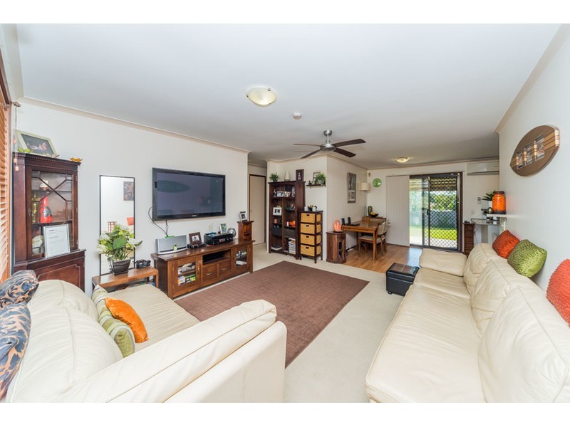2/291A Government Road, Labrador QLD 4215
