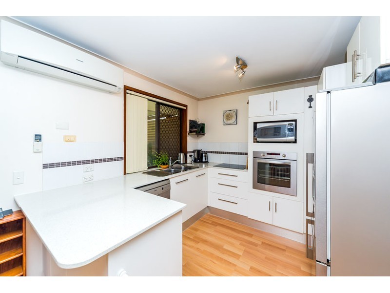 2/291A Government Road, Labrador QLD 4215