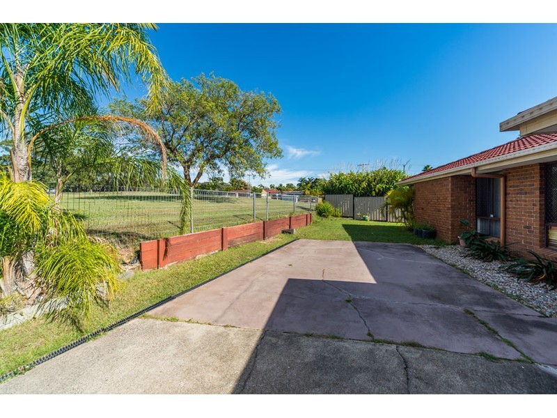 2/291A Government Road, Labrador QLD 4215