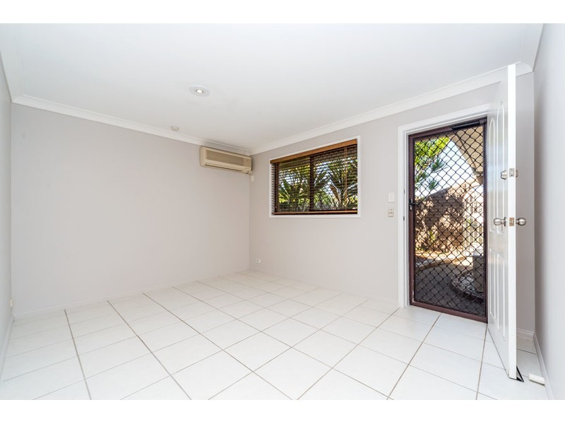 1/203 Central Street, Labrador QLD 4215