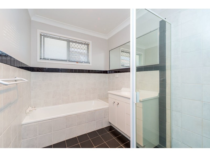 1/203 Central Street, Labrador QLD 4215