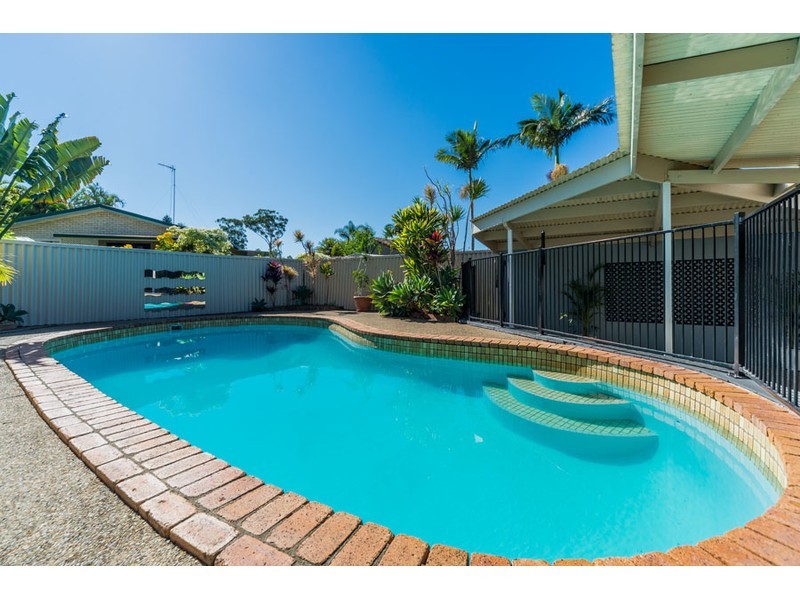 1/203 Central Street, Labrador QLD 4215