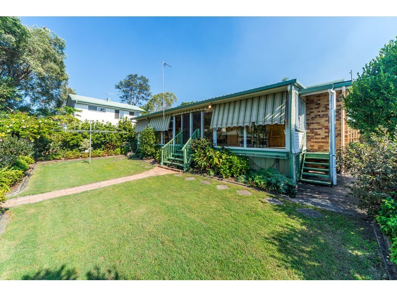 25 Echlin Street, Labrador QLD 4215