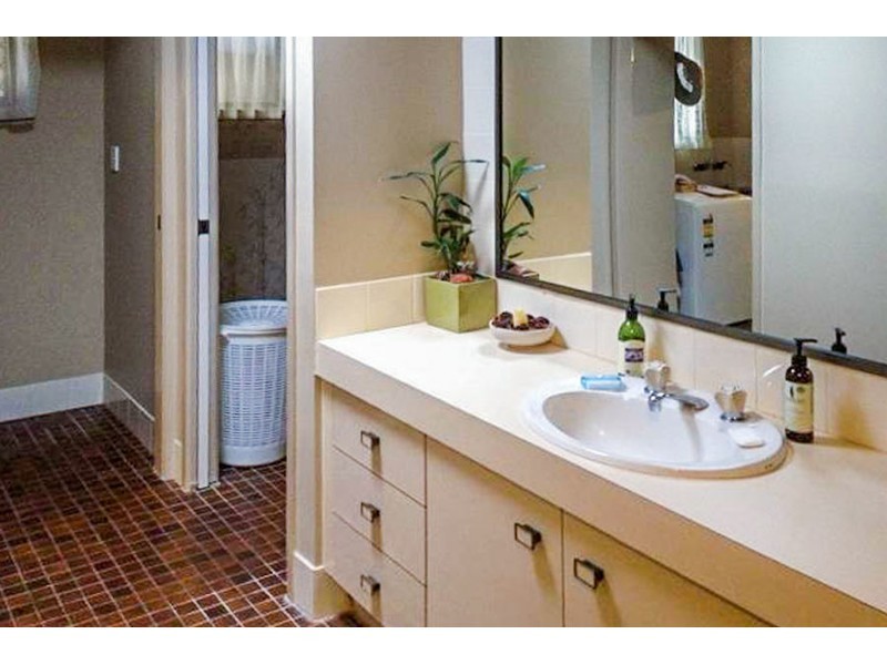 98 Hardys Road, Mudgeeraba QLD 4213