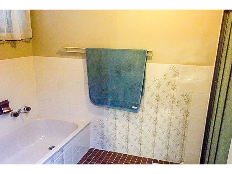 98 Hardys Road, Mudgeeraba QLD 4213